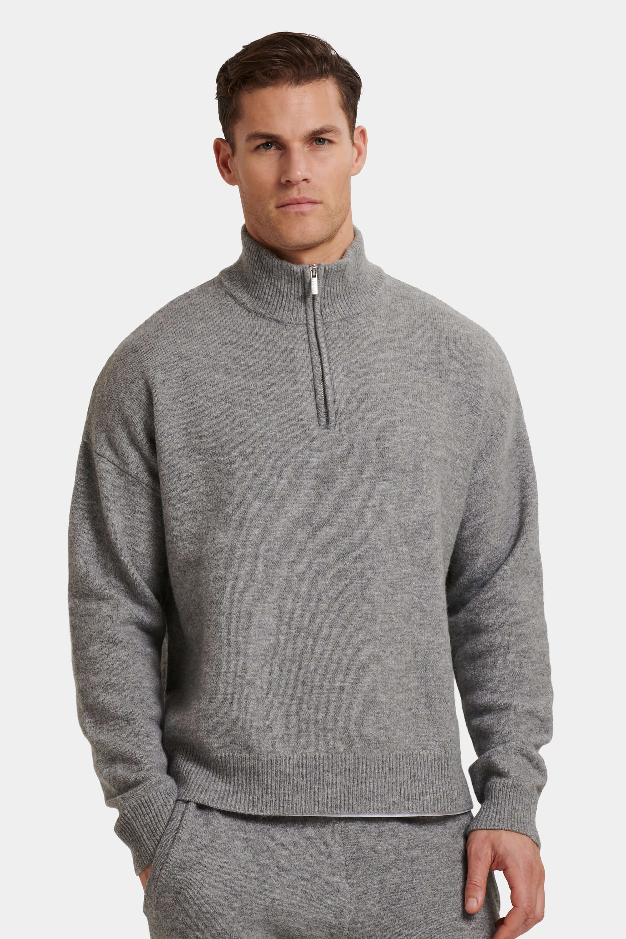 THE SAVONA QUARTER ZIP SWEATER
