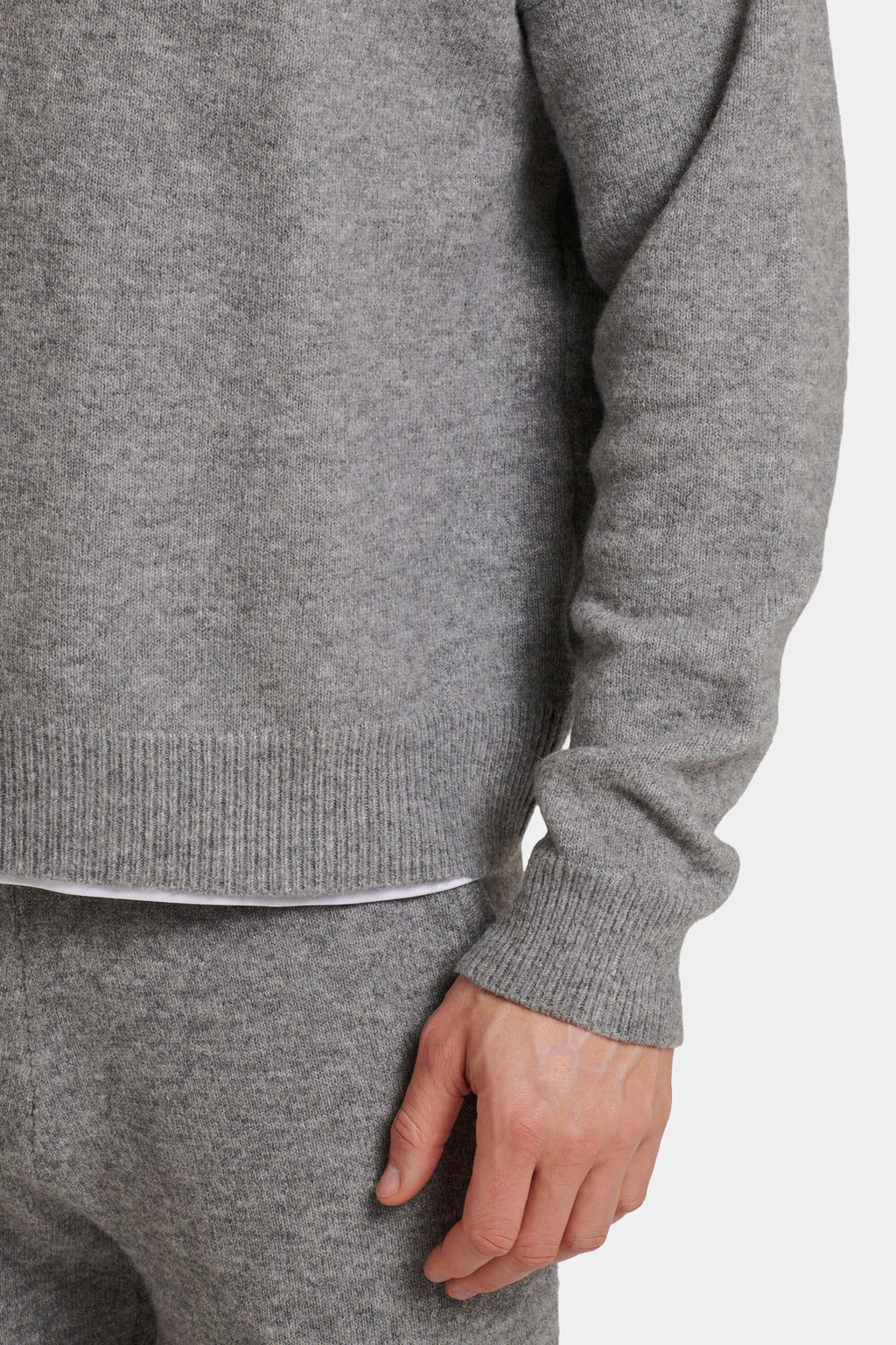 THE SAVONA QUARTER ZIP SWEATER