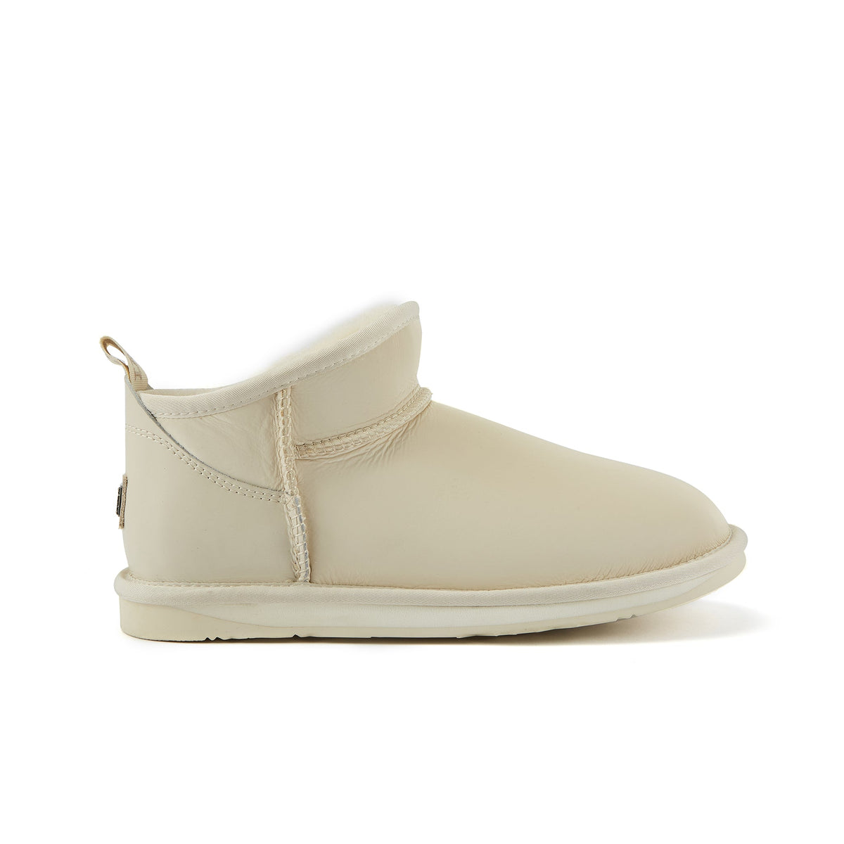 COSY ULTRA SHORT BOOTS SATIN PALE