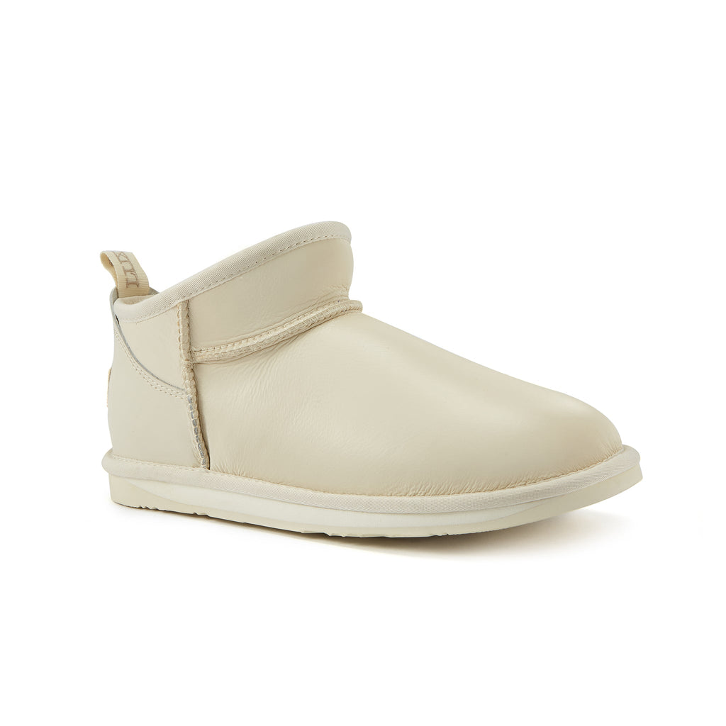 COSY ULTRA SHORT BOOTS SATIN PALE